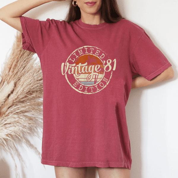 vintage 1981 44th birthday 44 year old women womens oversized comfort t shirt 20250327044227 efdrhllq s4 3.jpg